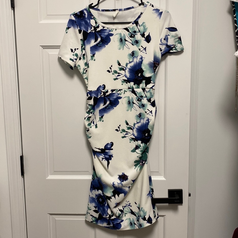 Floral maternity dress
